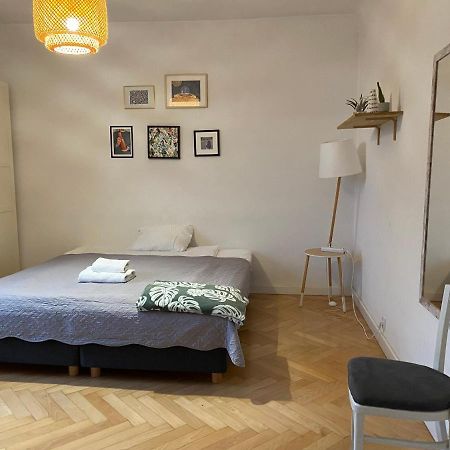 Slow Life Apartment Next To Metro Station Warszawa Eksteriør bilde