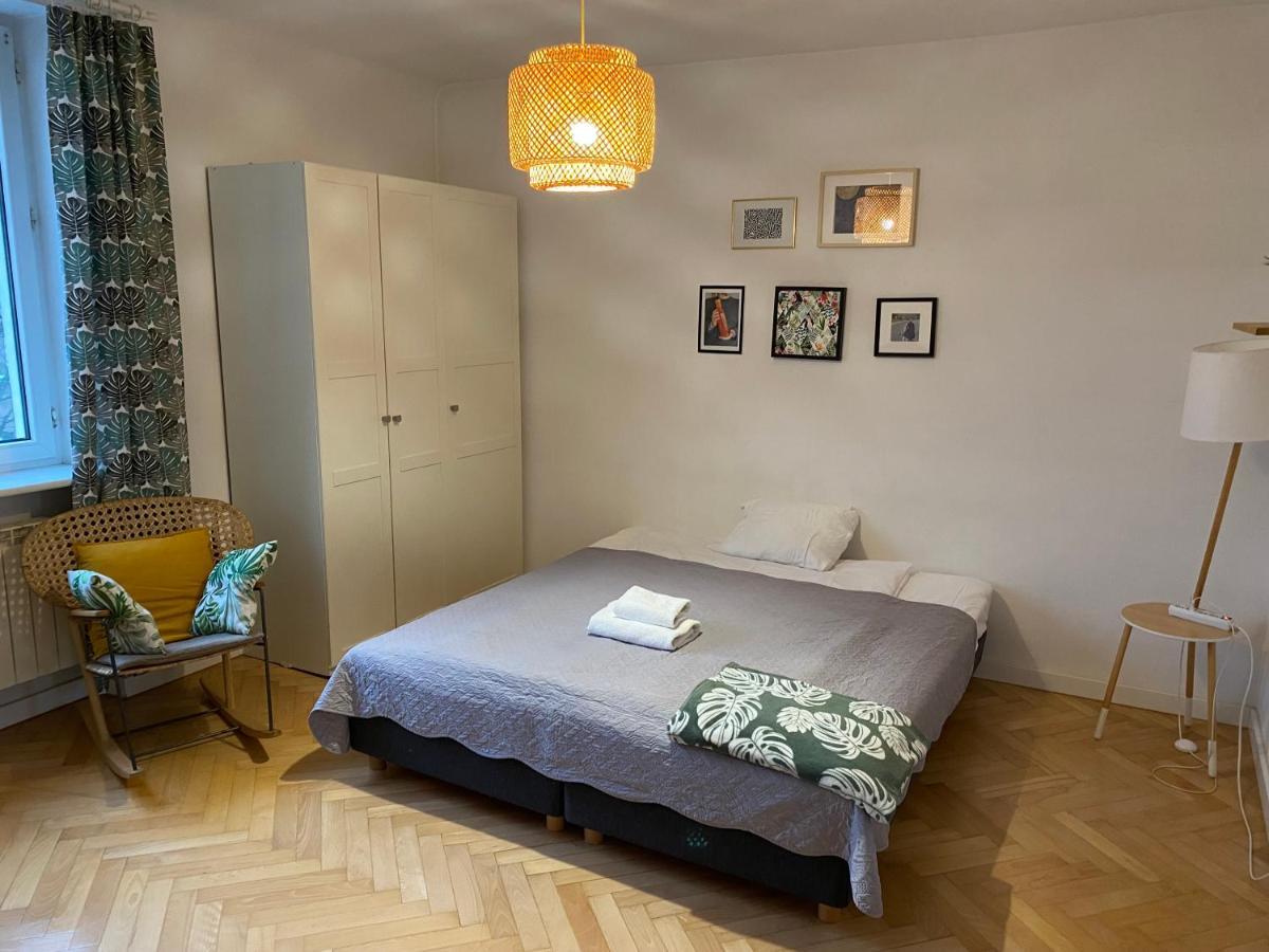 Slow Life Apartment Next To Metro Station Warszawa Eksteriør bilde