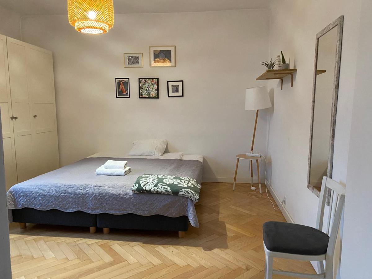 Slow Life Apartment Next To Metro Station Warszawa Eksteriør bilde