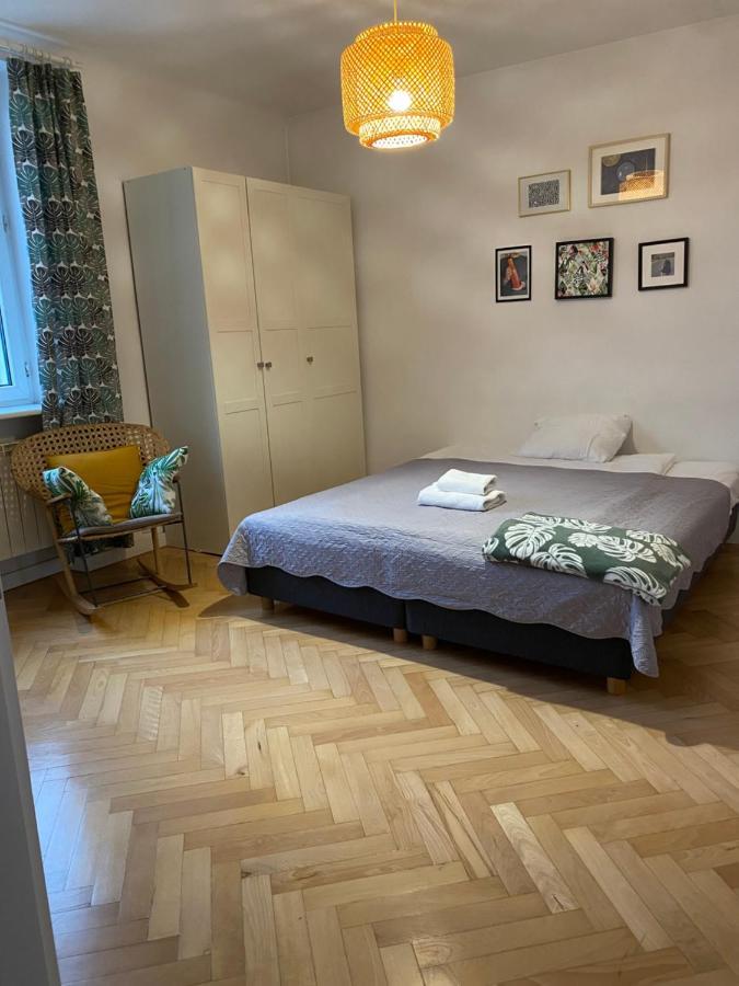 Slow Life Apartment Next To Metro Station Warszawa Eksteriør bilde