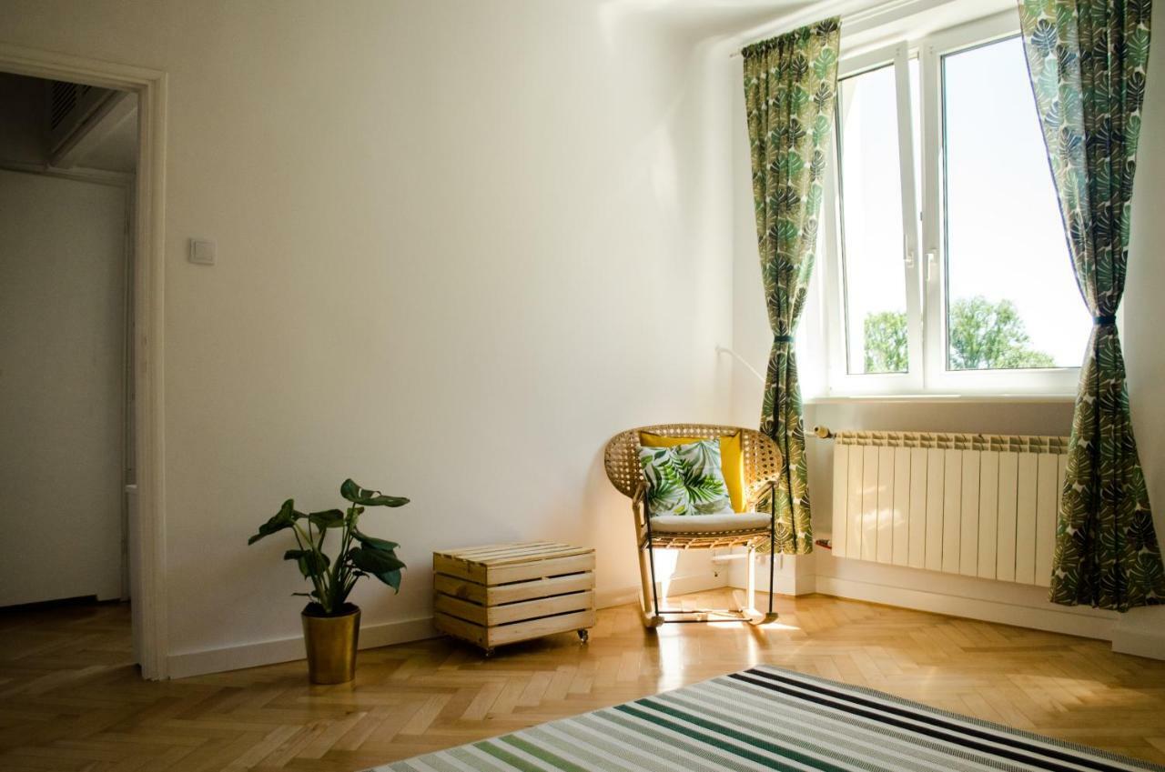 Slow Life Apartment Next To Metro Station Warszawa Eksteriør bilde