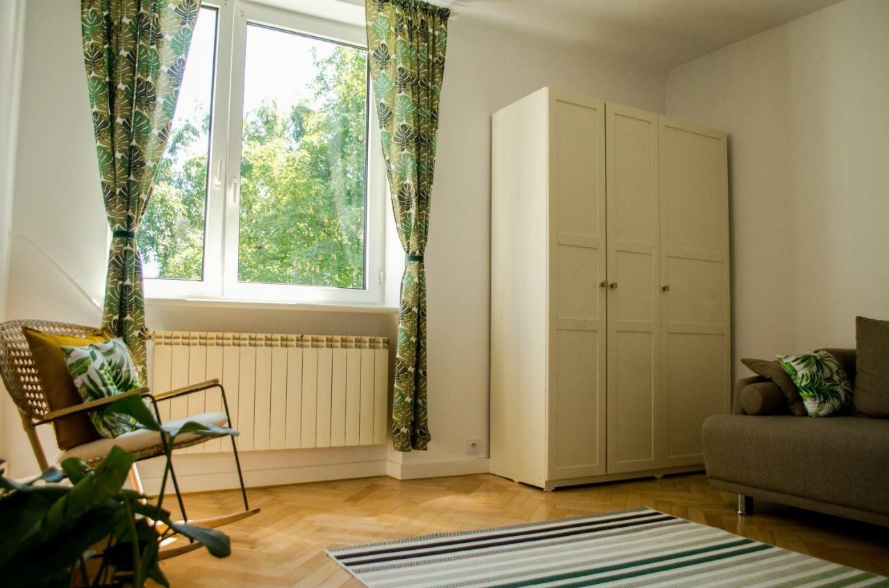 Slow Life Apartment Next To Metro Station Warszawa Eksteriør bilde